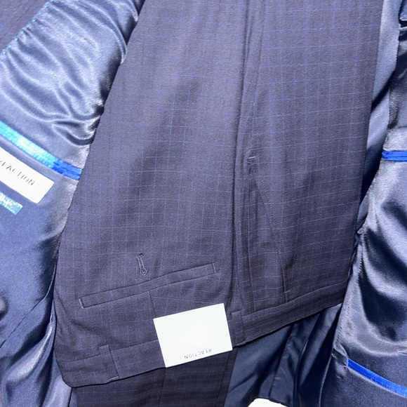 NWT Men's 40R Navy Plaid Kenneth Cole Suit - Picture 5 of 5